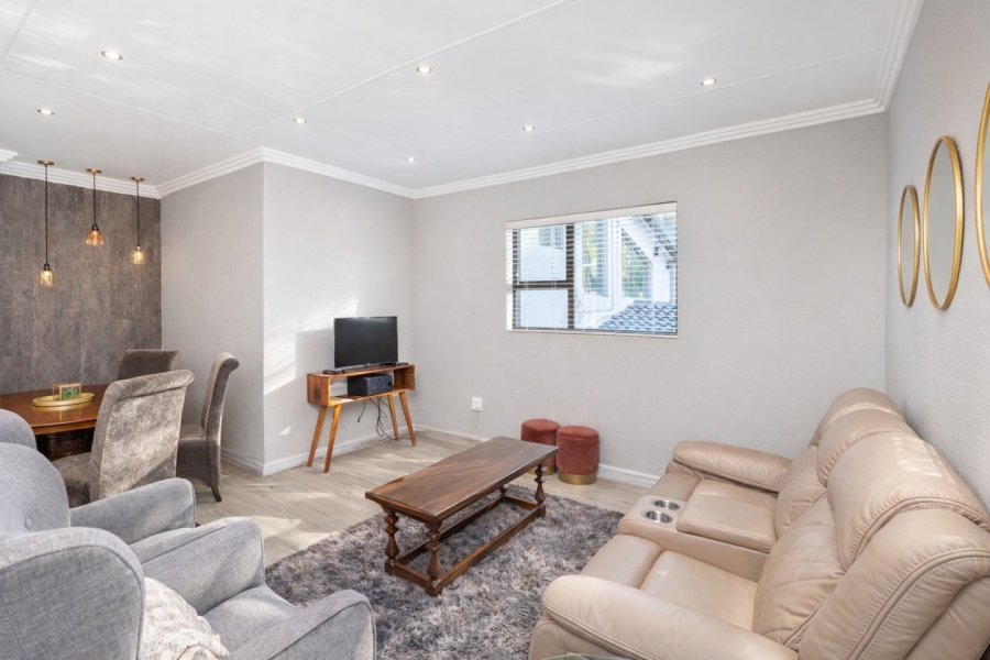 8 Bedroom Property for Sale in Schoemansville North West